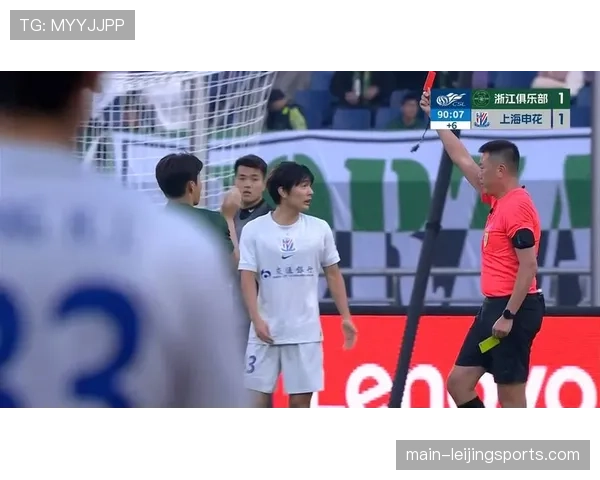 邓捷夫连续三轮担纲国安左闸 京沪大战成功限制申花外援